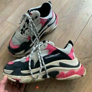 PRE OWNED BALECIAGA TRAINERS